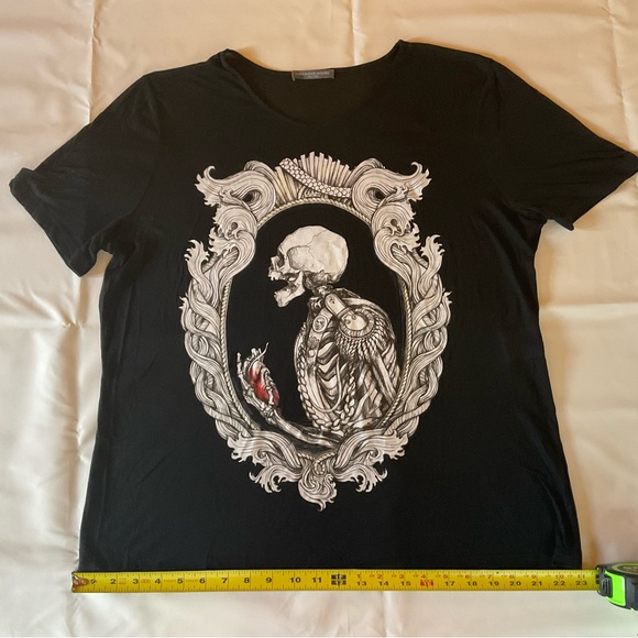 SOLD Alexander McQueen Tshirt - Picture 2 of 6